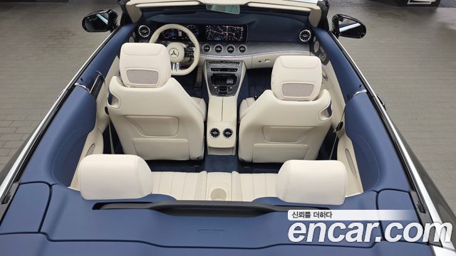 Mercedes-Benz E-Class 2023 — photo 32