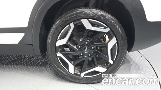 Kia Seltos 2023 — photo 7