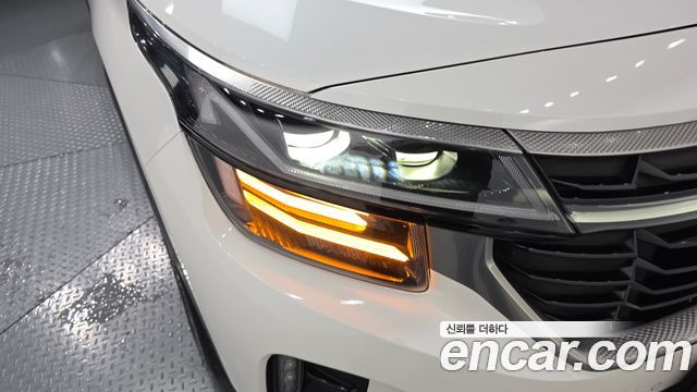 Kia Seltos 2023 — photo 8