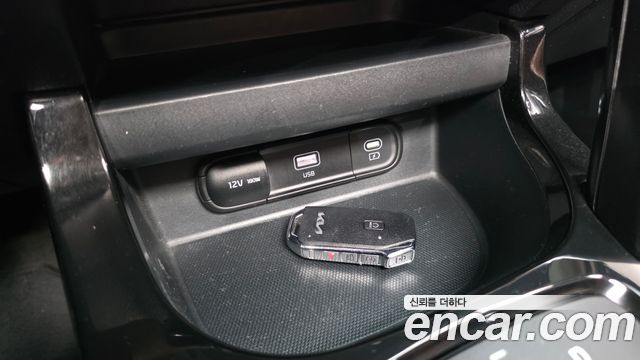 Kia Seltos 2023 — photo 32