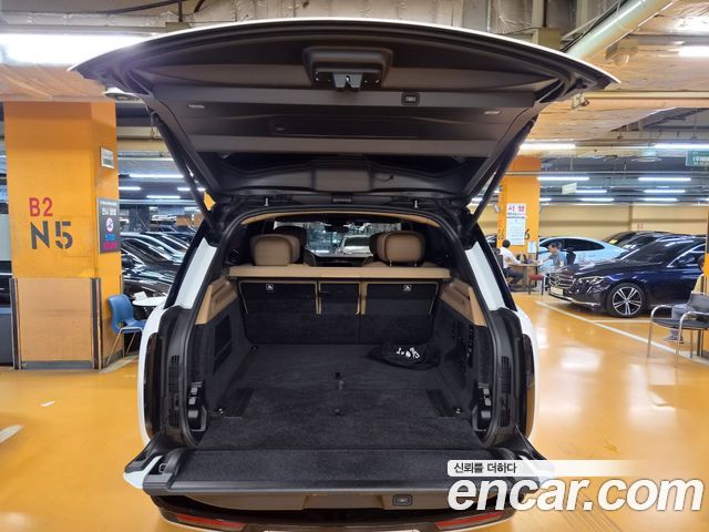 Land Rover Range Rover 2023 — photo 6