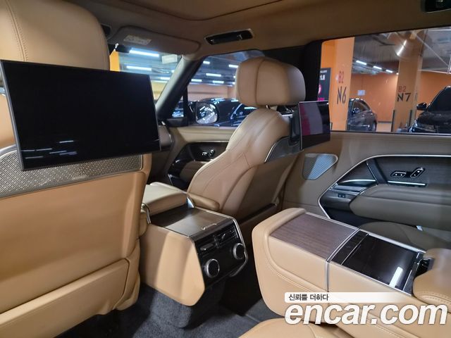 Land Rover Range Rover 2023 — photo 8
