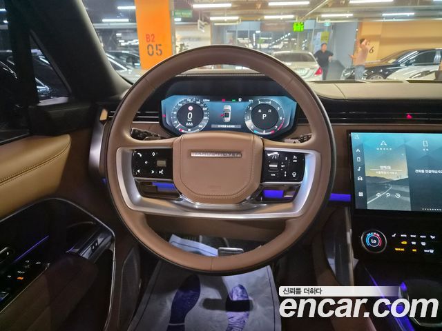 Land Rover Range Rover 2023 — photo 10