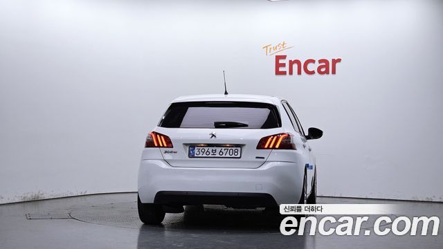 Peugeot 308 2015 — photo 4