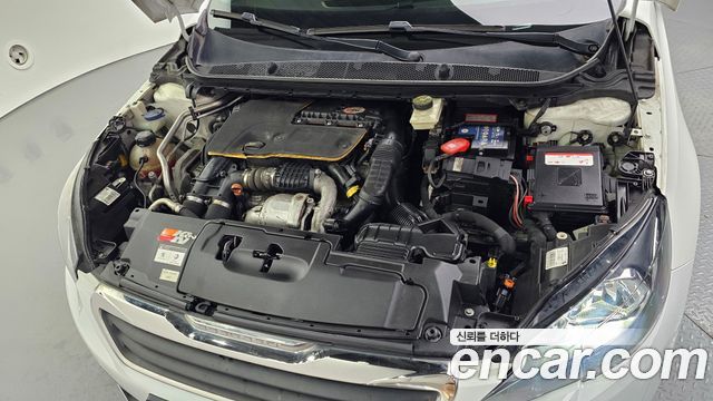 Peugeot 308 2015 — photo 6