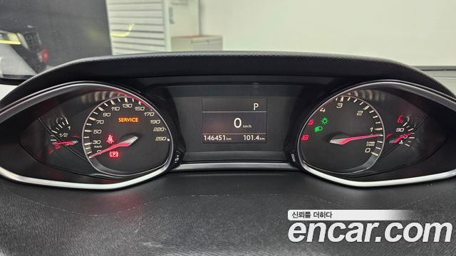 Peugeot 308 2015 — photo 8
