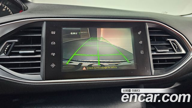Peugeot 308 2015 — photo 15