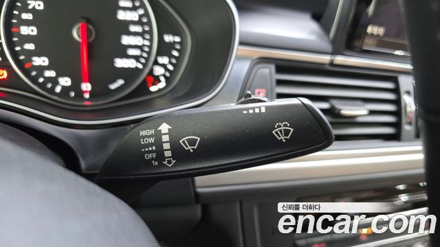 Audi A6 2018 — photo 26