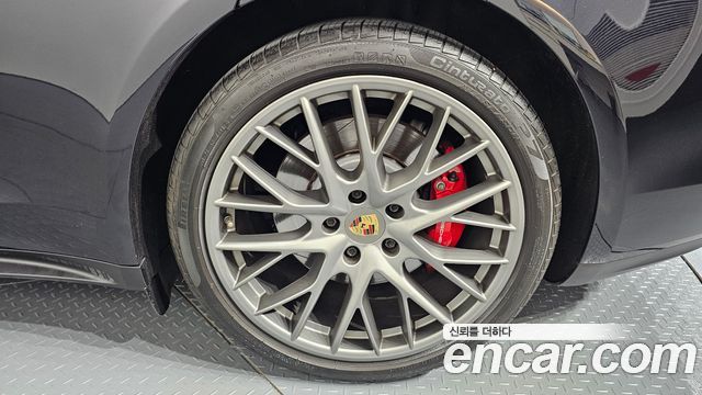 Porsche Panamera 2018 — photo 7
