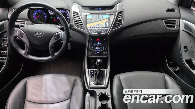 Hyundai AVANTE 2015 — photo 10