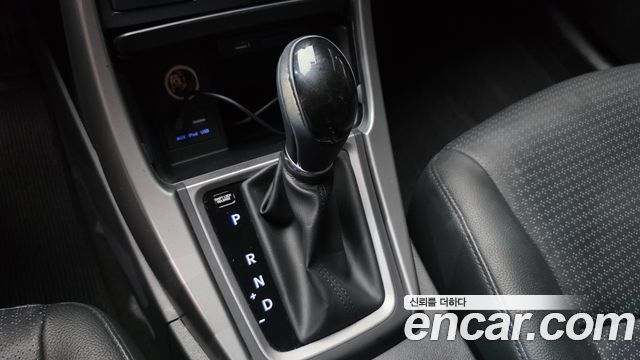 Hyundai AVANTE 2015 — photo 12