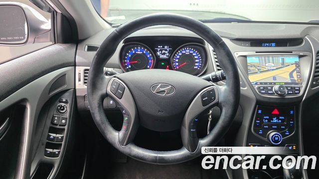 Hyundai AVANTE 2015 — photo 18