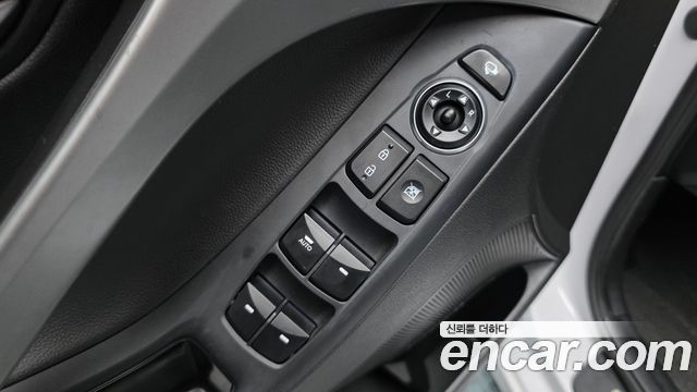 Hyundai AVANTE 2015 — photo 19