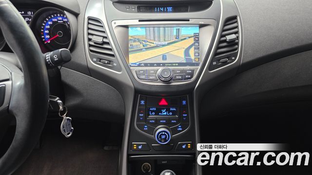 Hyundai AVANTE 2015 — photo 25