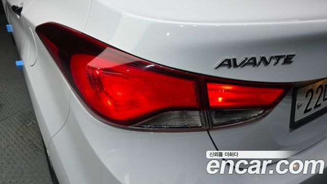 Hyundai AVANTE 2015 — photo 9