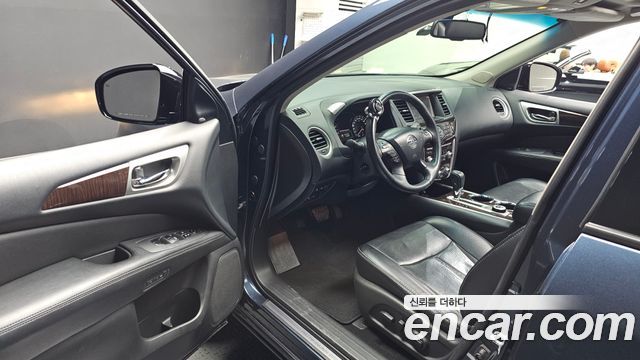 Nissan Pathfinder 2015 — photo 10