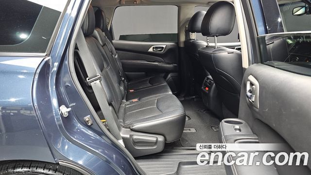 Nissan Pathfinder 2015 — photo 11