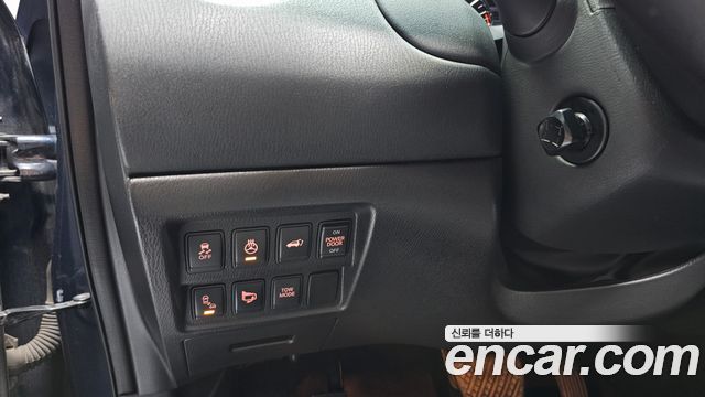 Nissan Pathfinder 2015 — photo 16