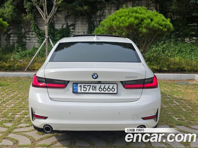 BMW 3-Series 2019 — photo 5