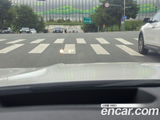 BMW 3-Series 2019 — photo 16