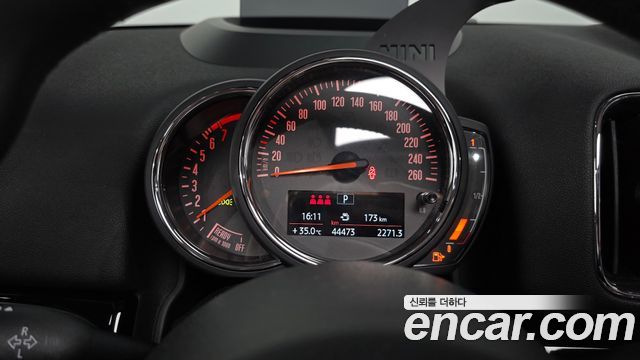 Mini Countryman 2020 — photo 11