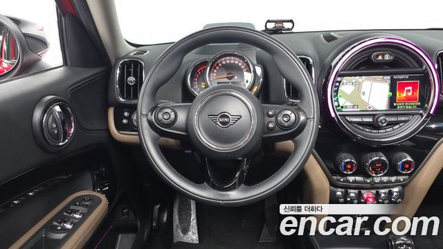 Mini Countryman 2020 — photo 18