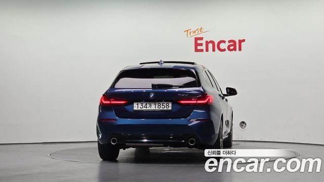 BMW 1-Series 2021 — photo 4