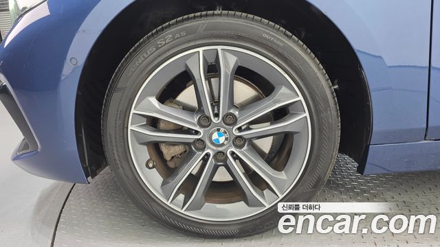 BMW 1-Series 2021 — photo 5