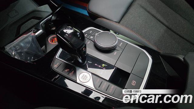 BMW 1-Series 2021 — photo 12