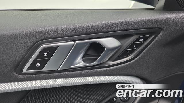 BMW 1-Series 2021 — photo 19