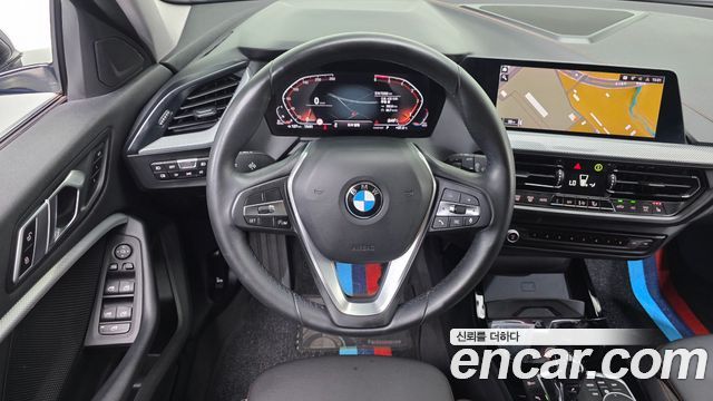 BMW 1-Series 2021 — photo 22
