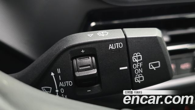 BMW 1-Series 2021 — photo 23