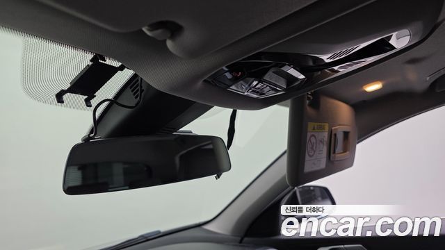 BMW 1-Series 2021 — photo 24
