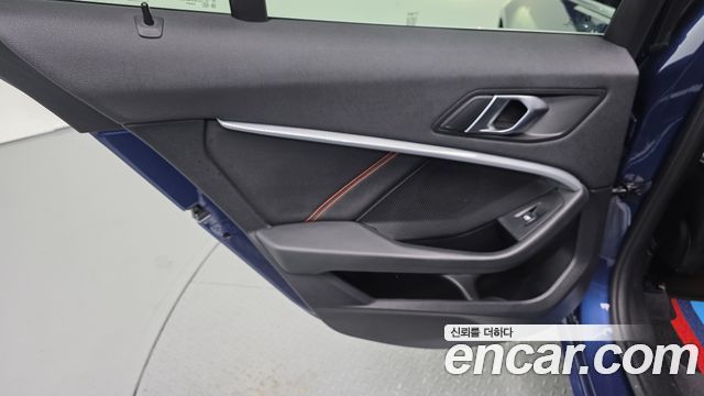 BMW 1-Series 2021 — photo 15