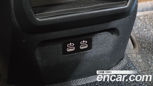BMW 1-Series 2021 — photo 28