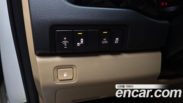 Kia Canival 2018 — photo 17