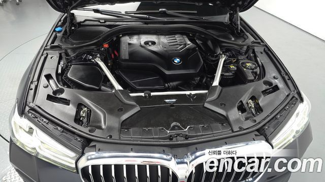 BMW 5-Series 2022 — photo 6