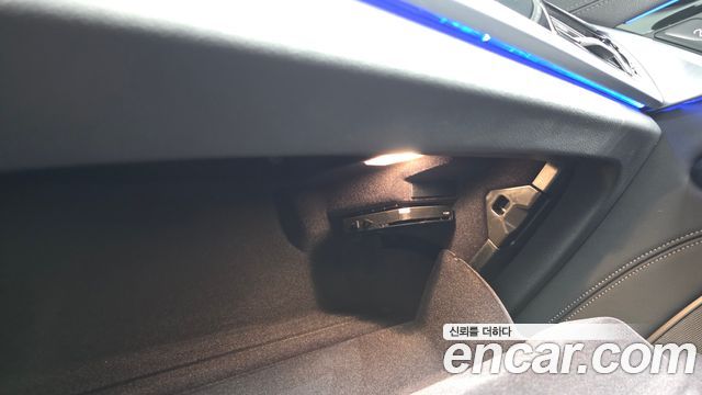 BMW 5-Series 2022 — photo 30