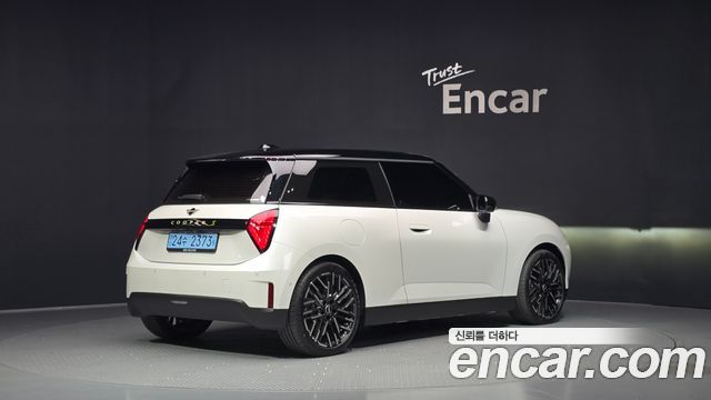 Mini Cooper 2024 — photo 2