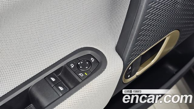 Mini Cooper 2024 — photo 35