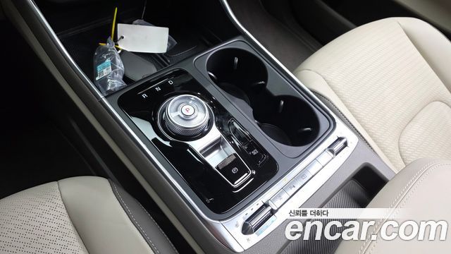 Kia Canival 2025 — photo 9