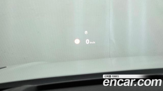 Land Rover Range Rover Velar 2019 — photo 23