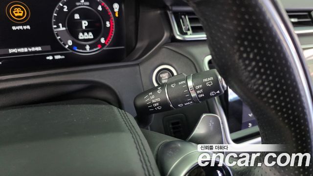 Land Rover Range Rover Velar 2019 — photo 35