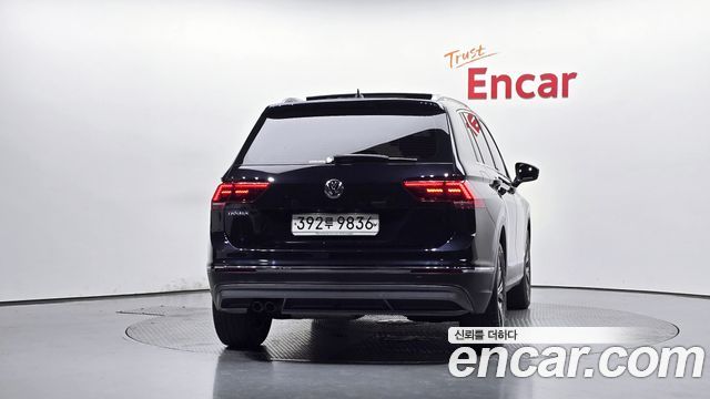 Volkswagen Tiguan 2020 — photo 4