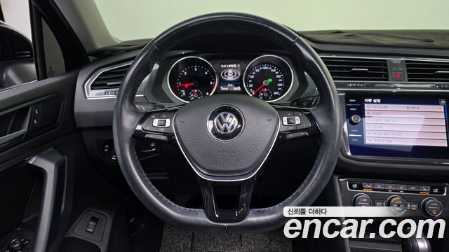Volkswagen Tiguan 2020 — photo 13