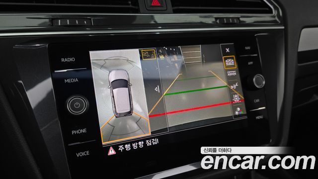 Volkswagen Tiguan 2020 — photo 16