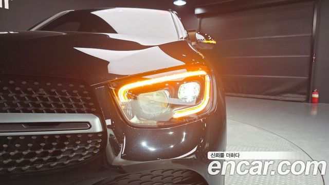 Mercedes-Benz GLC-Class 2022 — photo 8