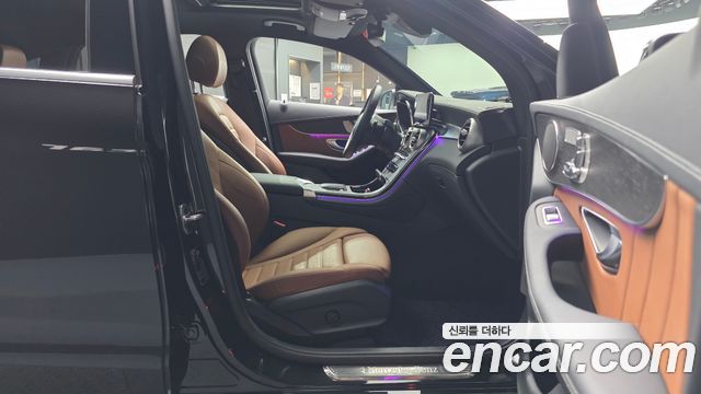 Mercedes-Benz GLC-Class 2022 — photo 16