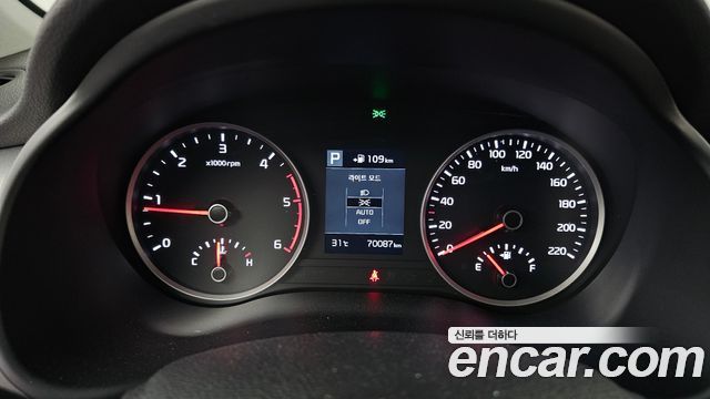 Kia Stonic 2019 — photo 11