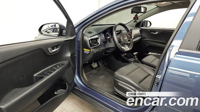 Kia Stonic 2019 — photo 13